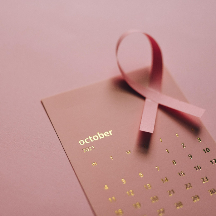 La sensibilisation au cancer du sein va au-delà du ruban rose